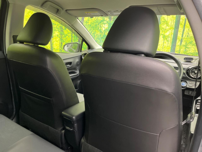 2015 Toyota Aqua DAA-NHP10 (UW-6a2e1be258a5e)[16]