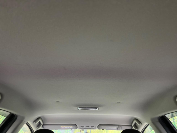 2015 Toyota Aqua DAA-NHP10 (UW-6a2e1be258a5e)[13]