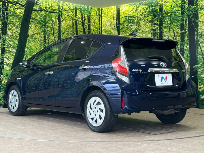 2018 Toyota Aqua DAA-NHP10 (UW-6a2e1be675791)[10]