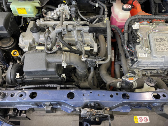 2018 Toyota Aqua DAA-NHP10 (UW-6a2e1be675791)[13]