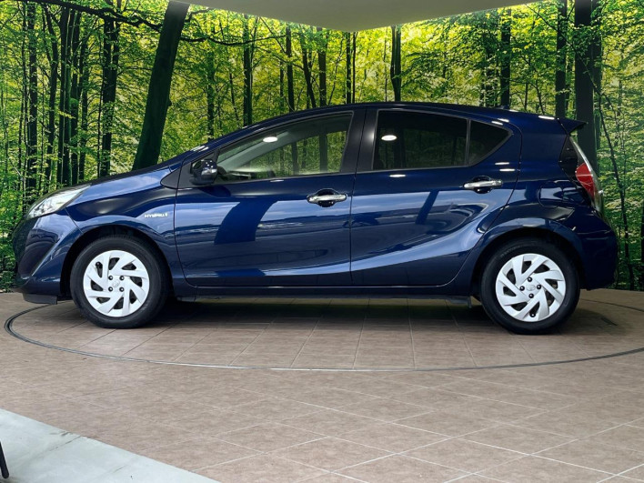 2018 Toyota Aqua DAA-NHP10 (UW-6a2e1be675791)[11]