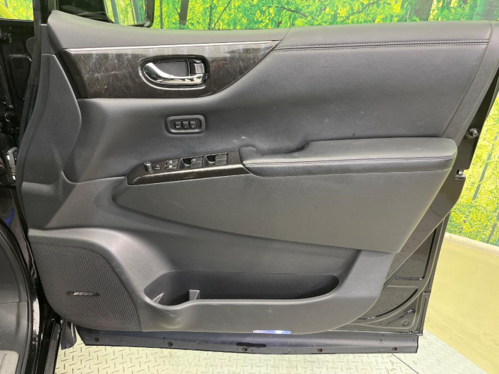 2012 Nissan Elgrand DBA-PNE52 (UW-6a2e1bf14cdec)[29]