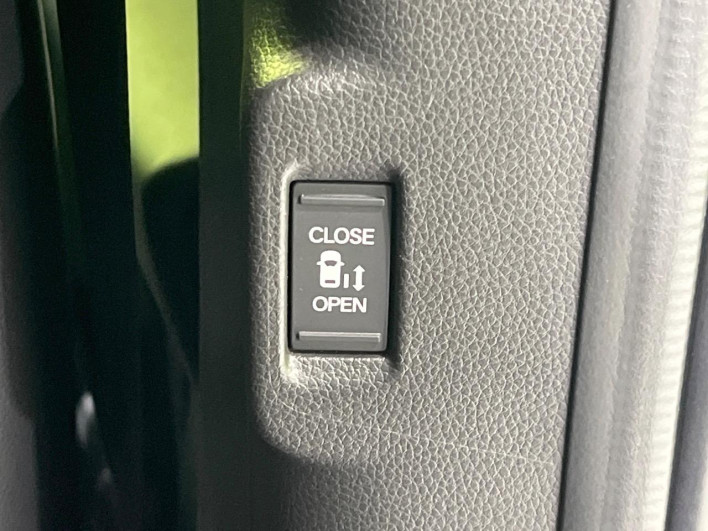 2023 Honda Step Wagon 6AA-RP8 (UW-6a2e1bf574484)[23]
