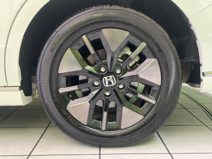 2024 Honda Step Wagon 6AA-RP8 (UW-6a2e1bf5c4bd8)[17]