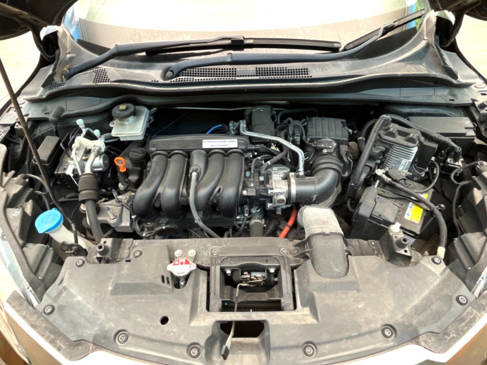 2017 Honda VEZEL DAA-RU3 (UW-6a2e1bfa52ac9)[4]