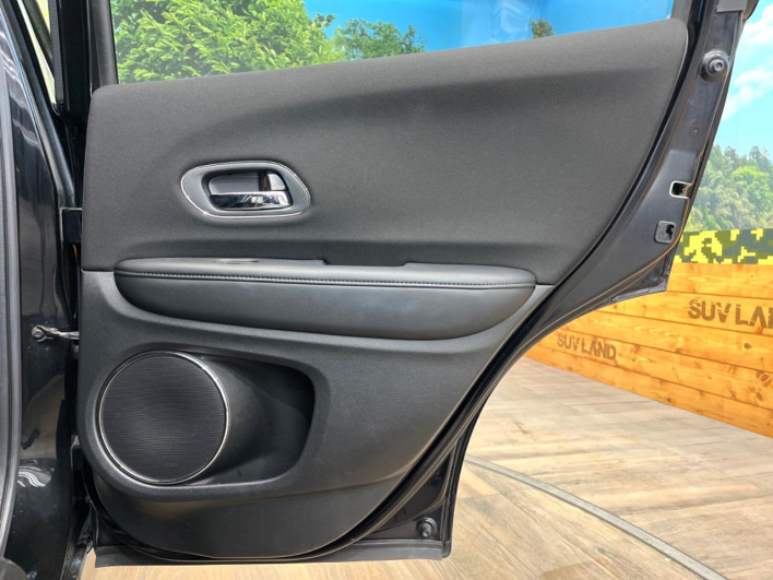 2017 Honda VEZEL DAA-RU3 (UW-6a2e1bfa52ac9)[18]
