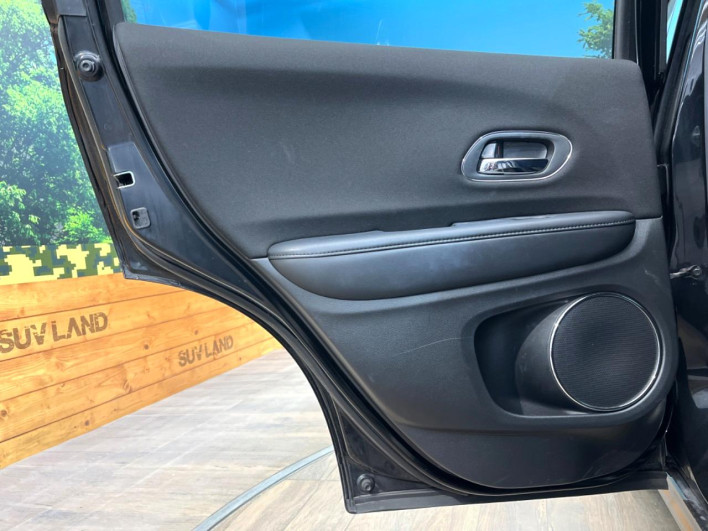 2017 Honda VEZEL DAA-RU3 (UW-6a2e1bfa52ac9)[14]