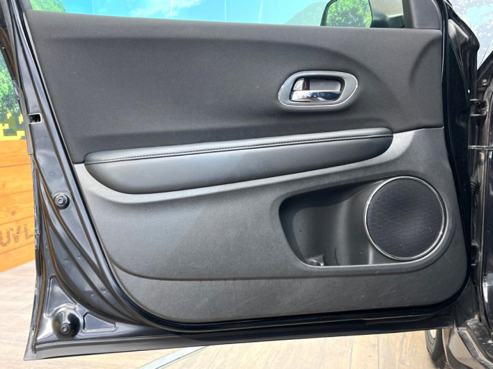 2017 Honda VEZEL DAA-RU3 (UW-6a2e1bfa52ac9)[15]