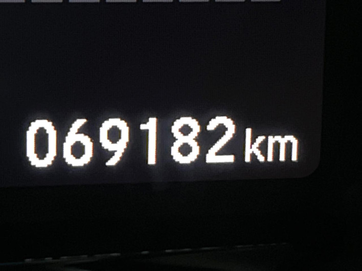 2017 Honda VEZEL DAA-RU3 (UW-6a2e1bfa52ac9)[2]