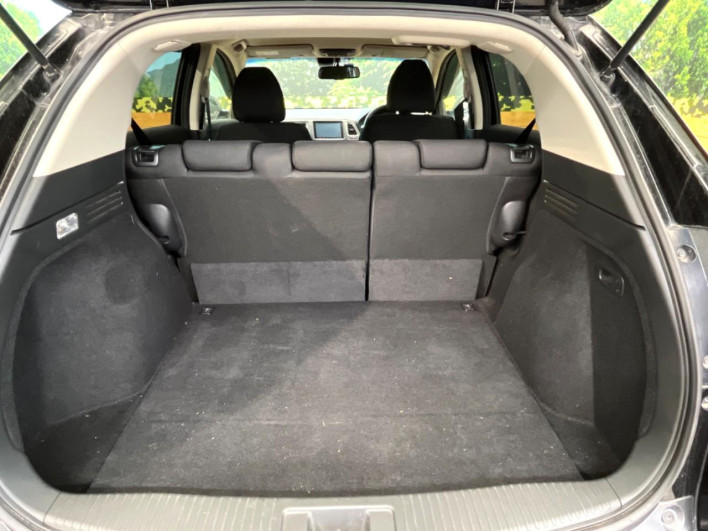 2017 Honda VEZEL DAA-RU3 (UW-6a2e1bfa52ac9)[20]