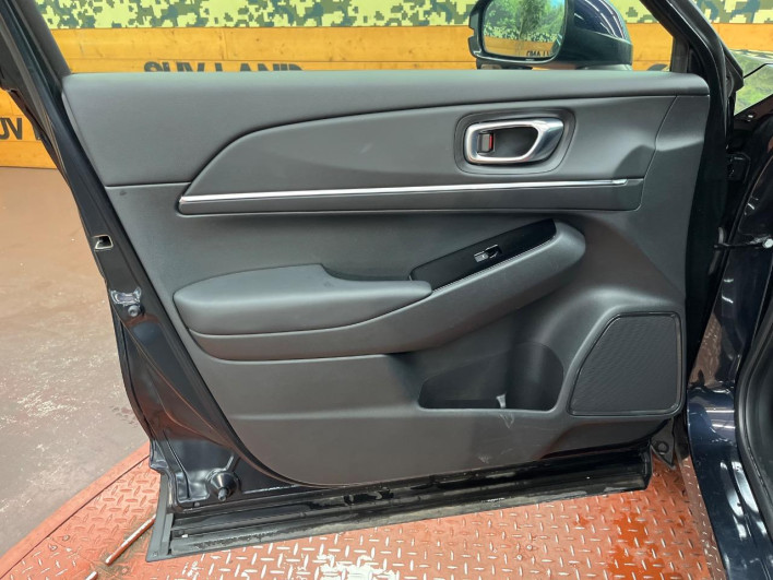 2024 Honda VEZEL 6AA-RV6 (UW-6a2e1c07729ec)[13]