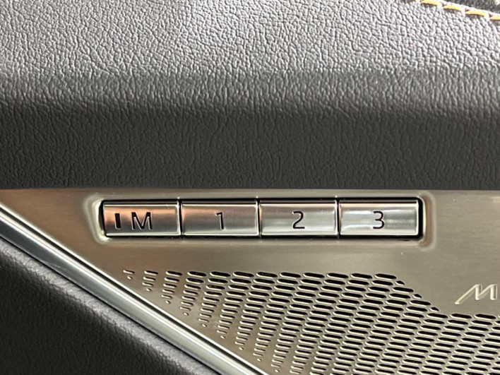 2022 Jaguar F Pace 3BA-DC2XC (UW-6a2e1c0f17cc6)[10]