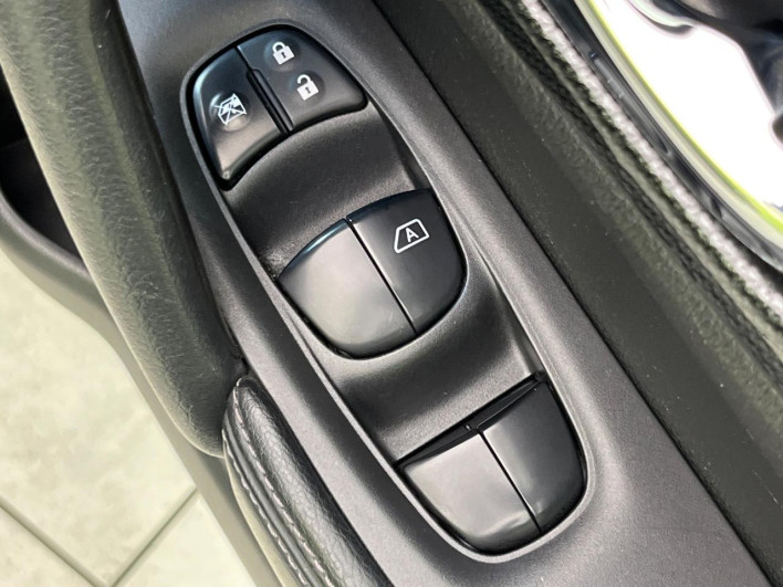 2016 Nissan X-Trail DBA-T32 (UW-6a2e1c1825147)[6]