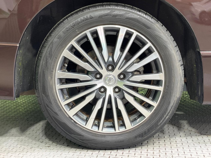 2016 Nissan Elgrand DBA-TE52 (UW-6a2e1c1a2fd45)[25]