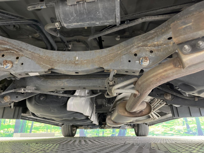 2016 Nissan Elgrand DBA-TE52 (UW-6a2e1c1a2fd45)[16]