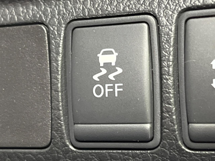 2016 Nissan Elgrand DBA-TE52 (UW-6a2e1c1a2fd45)[8]