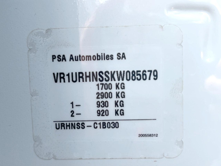 2019 DS Automobiles DS 3 Crossback 3BA-D34HN05 (UW-6a2e1c2abcbfa)[1]