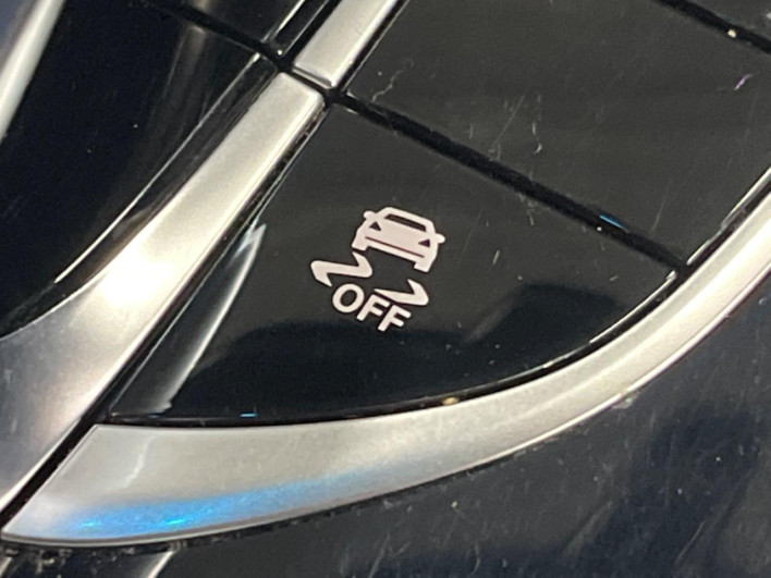 2018 Mercedes Benz GLC LDA-253305C (UW-6a2e1c3307345)[13]