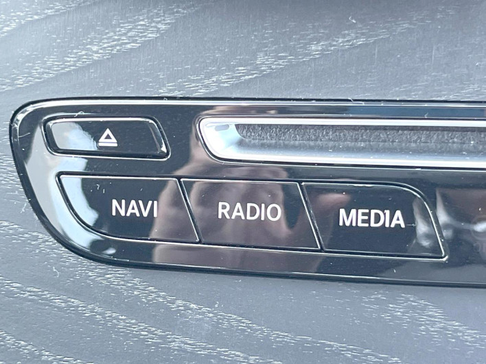 2017 Mercedes Benz GLC DBA-253946 (UW-6a2e1c333bdb1)[23]