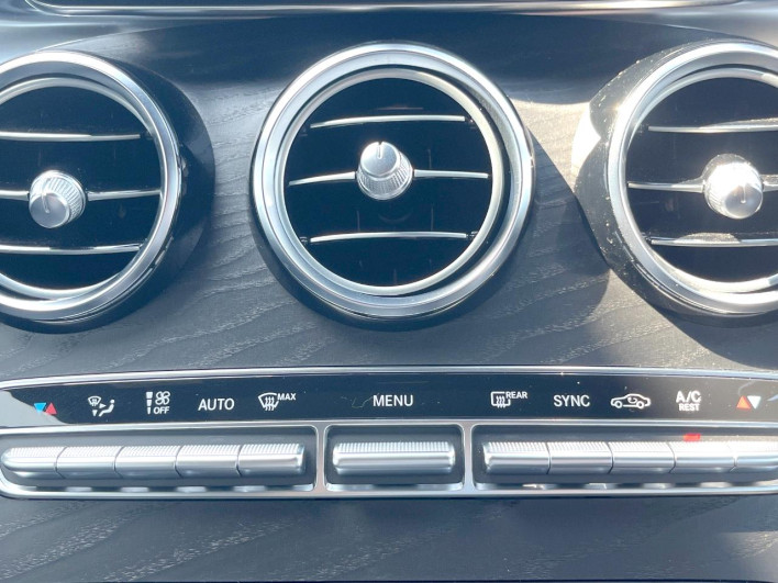 2017 Mercedes Benz GLC DBA-253946 (UW-6a2e1c333bdb1)[22]