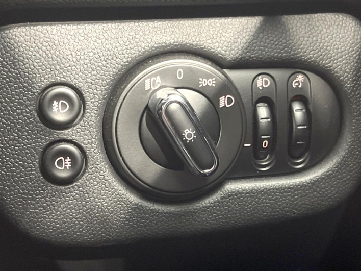 2019 Rover Mini LDA-LR20 (UW-6a2e1c383dd14)[22]