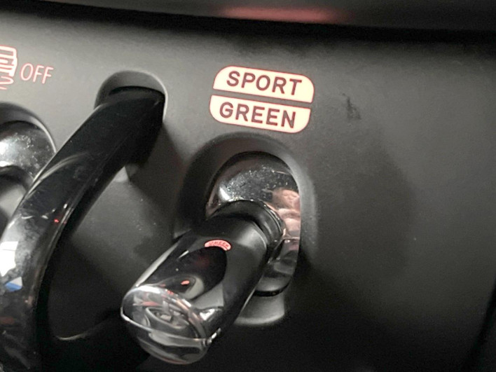 2018 Rover Mini DBA-LVJCW (UW-6a2e1c38d2efb)[17]