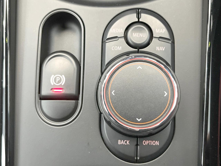2018 Rover Mini DBA-LVJCW (UW-6a2e1c38d2efb)[21]
