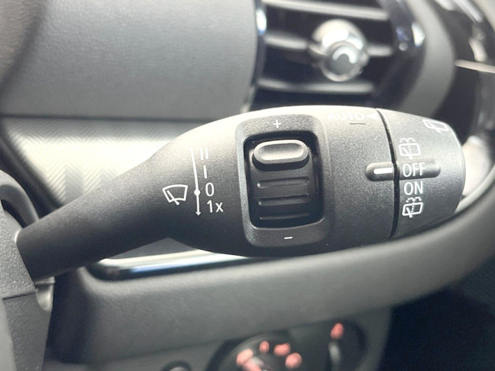 2018 Rover Mini DBA-LVJCW (UW-6a2e1c38d2efb)[27]