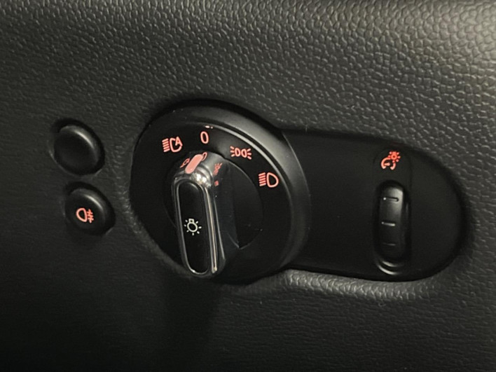 2015 Rover Mini DBA-XMJCW (UW-6a2e1c3a4e299)[23]