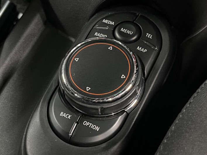 2015 Rover Mini DBA-XMJCW (UW-6a2e1c3a4e299)[16]