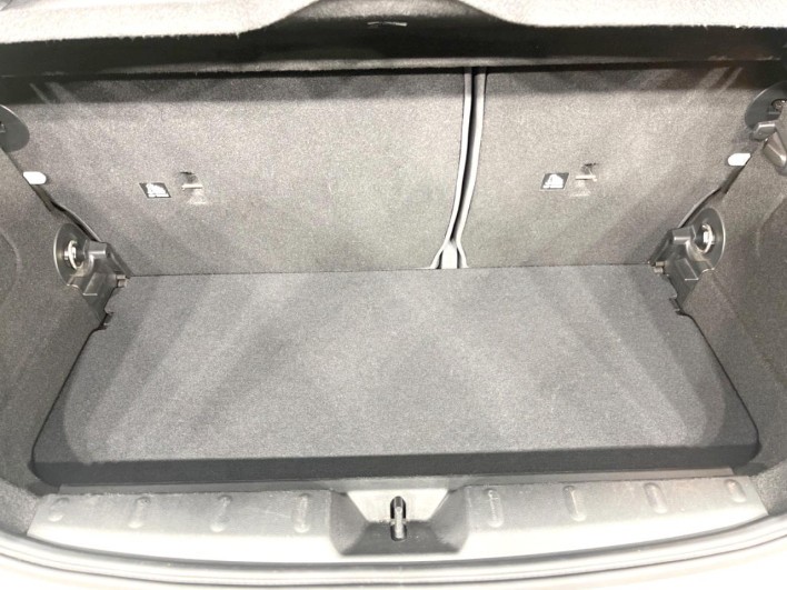 2019 Rover Mini LDA-XN15M (UW-6a2e1c3a6002e)[12]