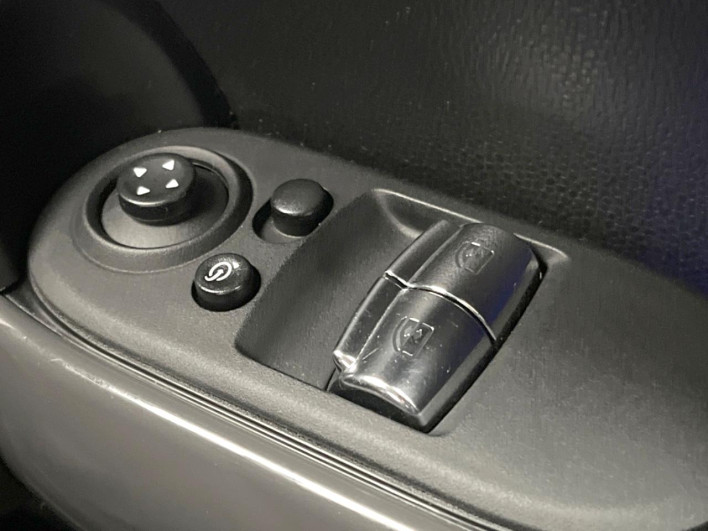 2019 Rover Mini LDA-XN15M (UW-6a2e1c3a6002e)[19]