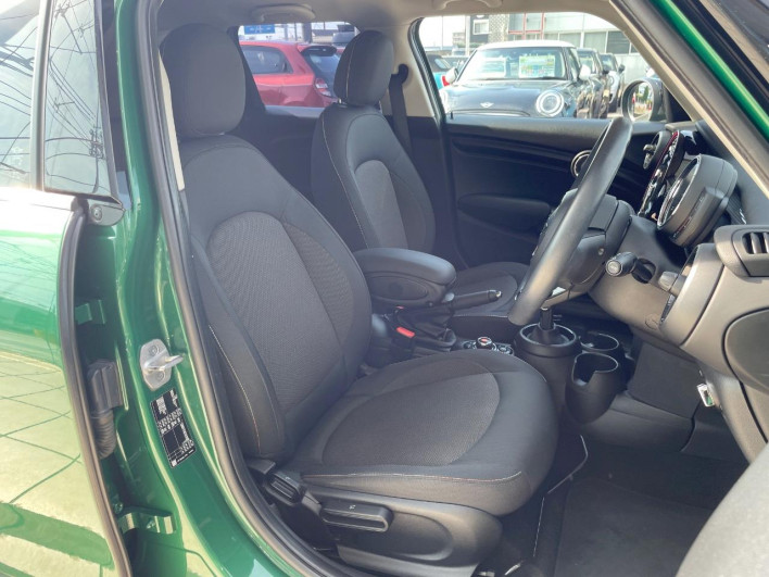 2020 Rover Mini 3DA-XV15MW (UW-6a2e1c3b472e3)[7]