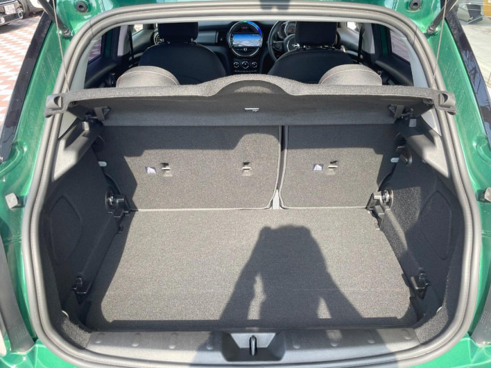2020 Rover Mini 3DA-XV15MW (UW-6a2e1c3b472e3)[16]