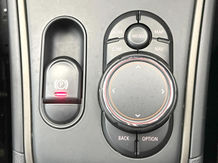 2019 Rover Mini LDA-YT20 (UW-6a2e1c3cc9ec9)[19]