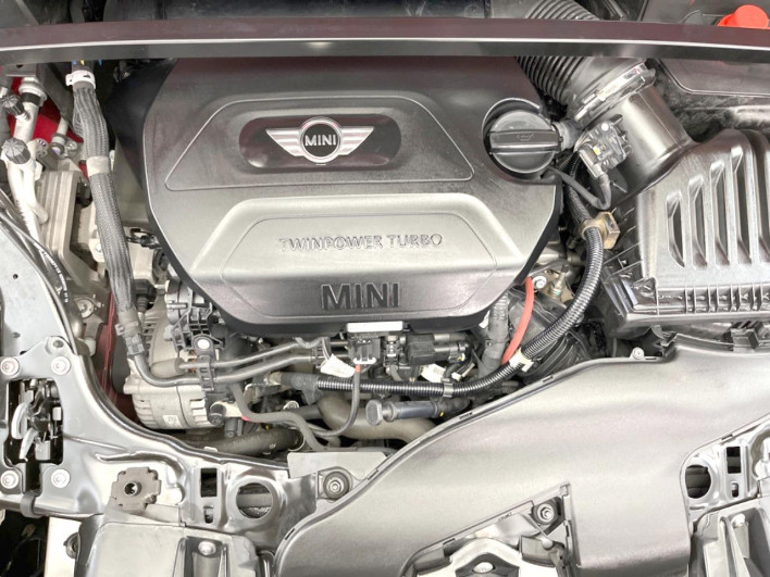 2019 Rover Mini LDA-YT20 (UW-6a2e1c3cc9ec9)[28]