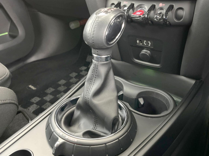 2017 Rover Mini LDA-YT20 (UW-6a2e1c3d35913)[18]