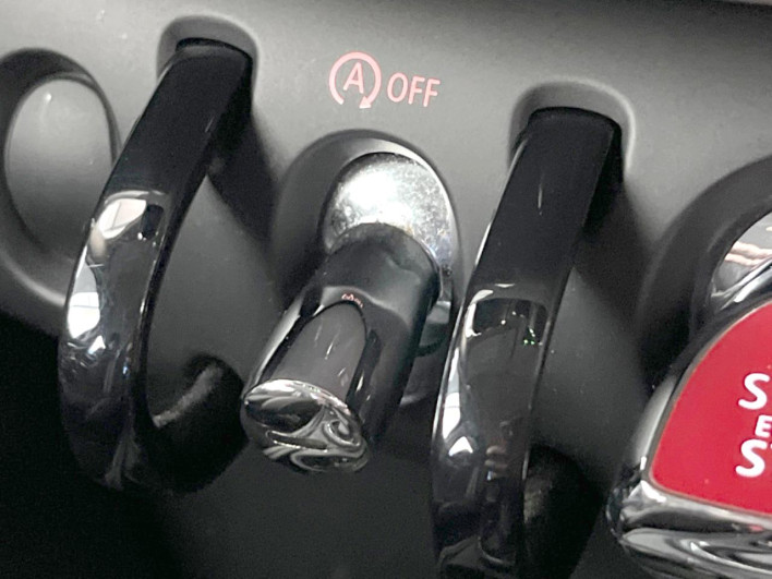 2017 Rover Mini LDA-YT20 (UW-6a2e1c3d35913)[15]