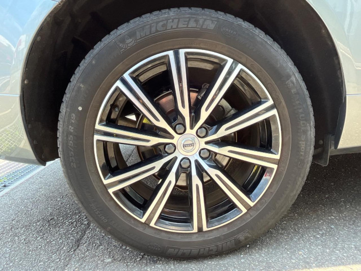 2020 Volvo XC60 LDA-UD4204TXC (UW-6a2e1c42f085a)[26]