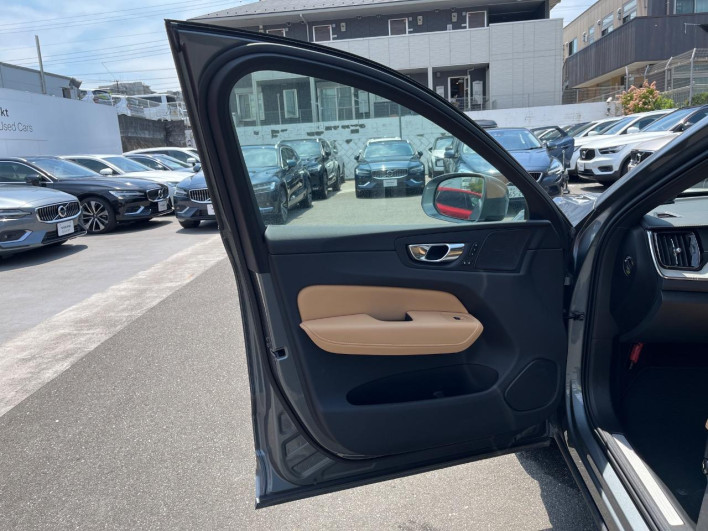 2020 Volvo XC60 LDA-UD4204TXC (UW-6a2e1c42f085a)[14]