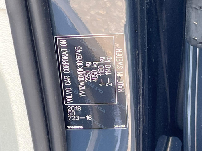 2019 Volvo V60 DBA-ZB420 (UW-6a2e1c44332cc)[1]