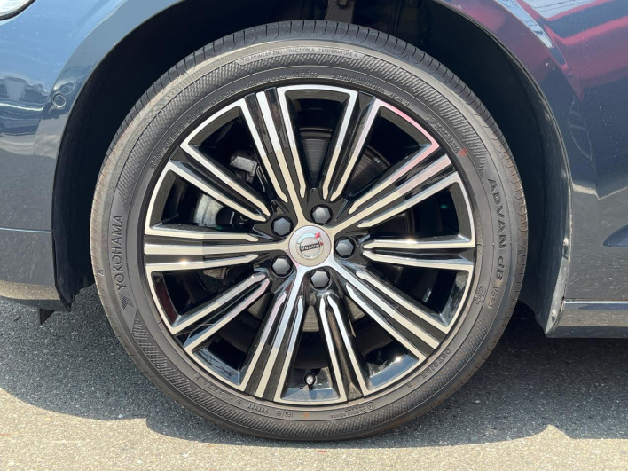 2019 Volvo V60 DBA-ZB420 (UW-6a2e1c44332cc)[16]