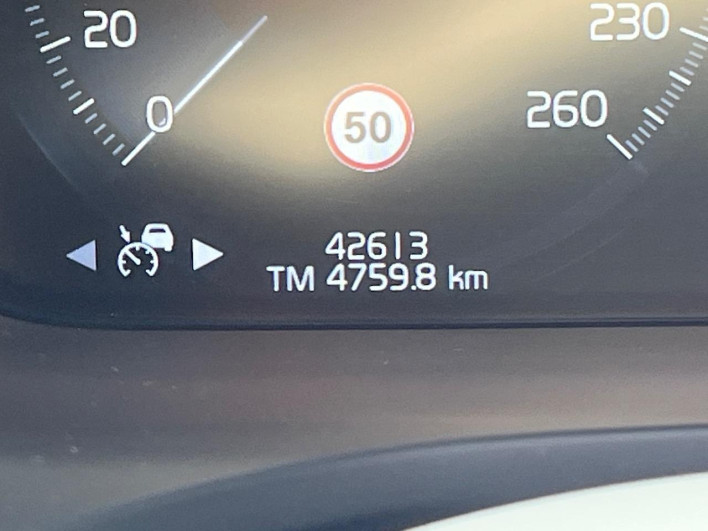 2019 Volvo V60 DBA-ZB420 (UW-6a2e1c44332cc)[2]