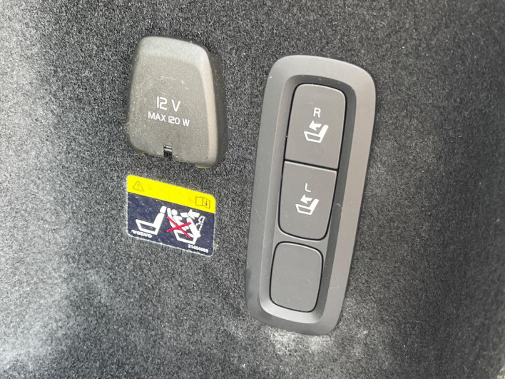 2019 Volvo V60 DBA-ZB420 (UW-6a2e1c44332cc)[20]