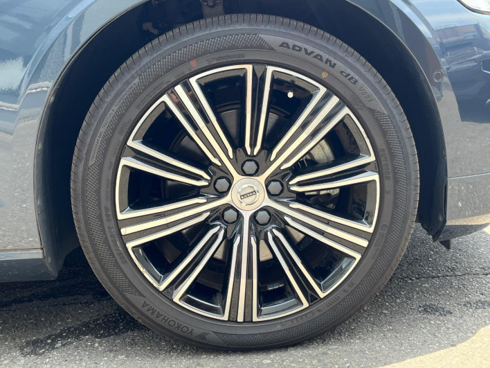 2019 Volvo V60 DBA-ZB420 (UW-6a2e1c44332cc)[25]