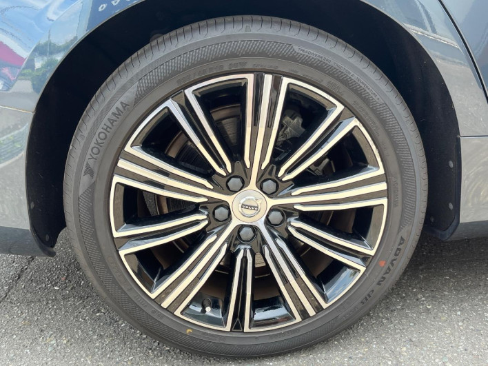 2019 Volvo V60 DBA-ZB420 (UW-6a2e1c44332cc)[24]