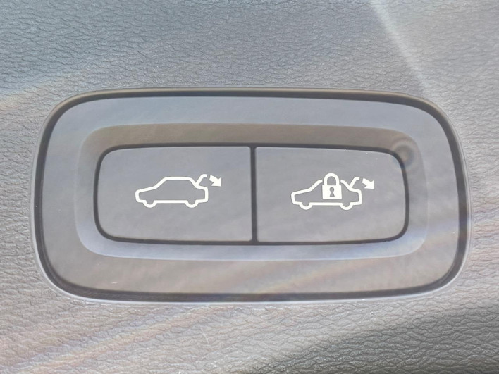 2019 Volvo V60 DBA-ZB420 (UW-6a2e1c44332cc)[22]