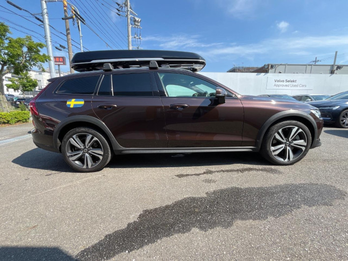 2021 Volvo V60 5AA-ZB420TM (UW-6a2e1c4564a5d)[9]