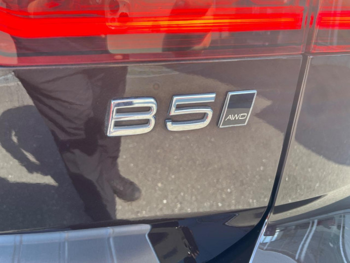 2021 Volvo V60 5AA-ZB420TM (UW-6a2e1c4564a5d)[11]