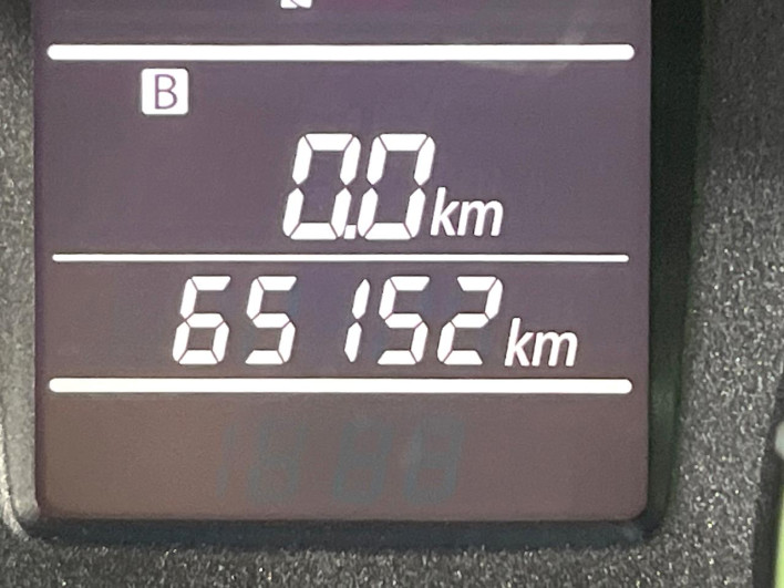 2015 Suzuki Swift DBA-ZC72S (UW-6a2e1c47c8e22)[2]